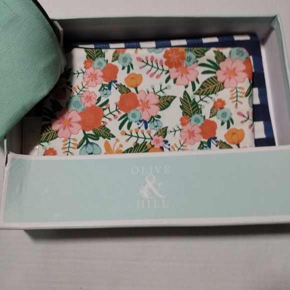 Olive & Hill Trio Pouch Set ( You Look Lovely Toda - Picture 2 of 4